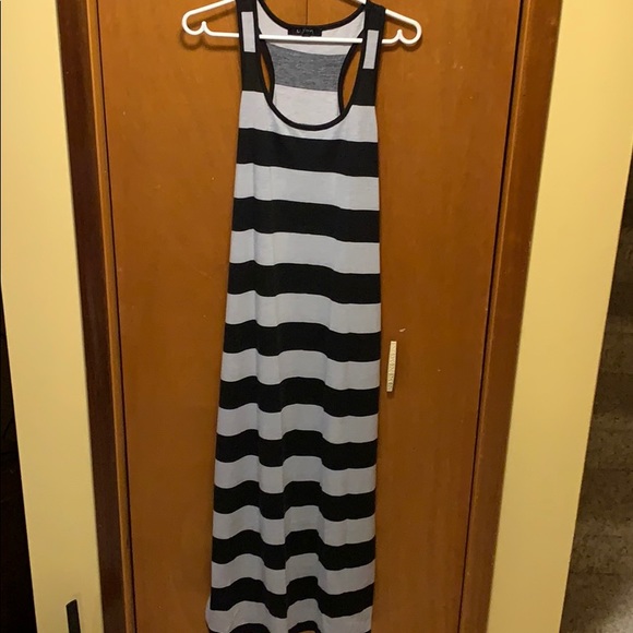 Black and gray dress - Picture 2 of 3